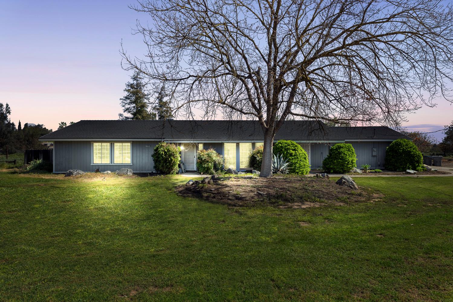 2196 N Ring Ave, Fresno, CA 93723