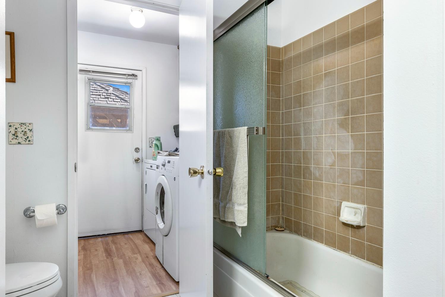 2196 N Ring Ave, Fresno, CA 93723