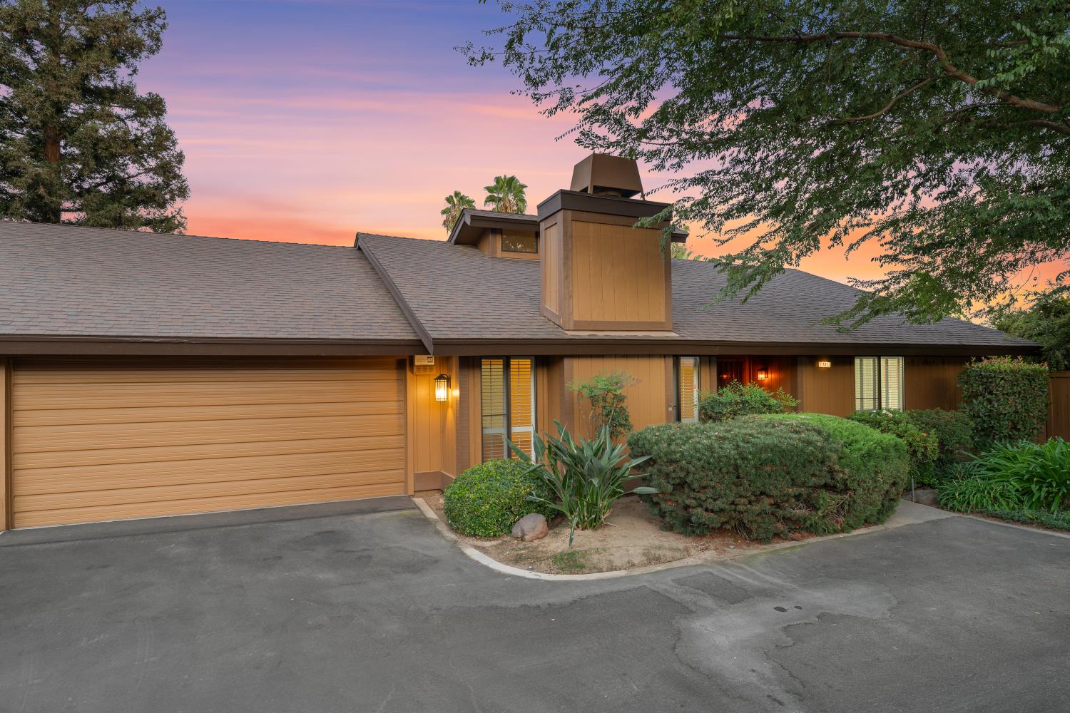 6260 N Palm Ave #111, Fresno, CA 93704