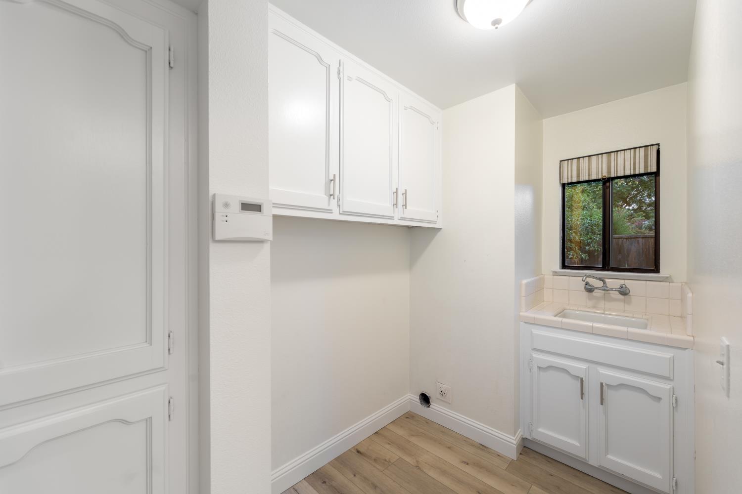 6260 N Palm Ave #111, Fresno, CA 93704