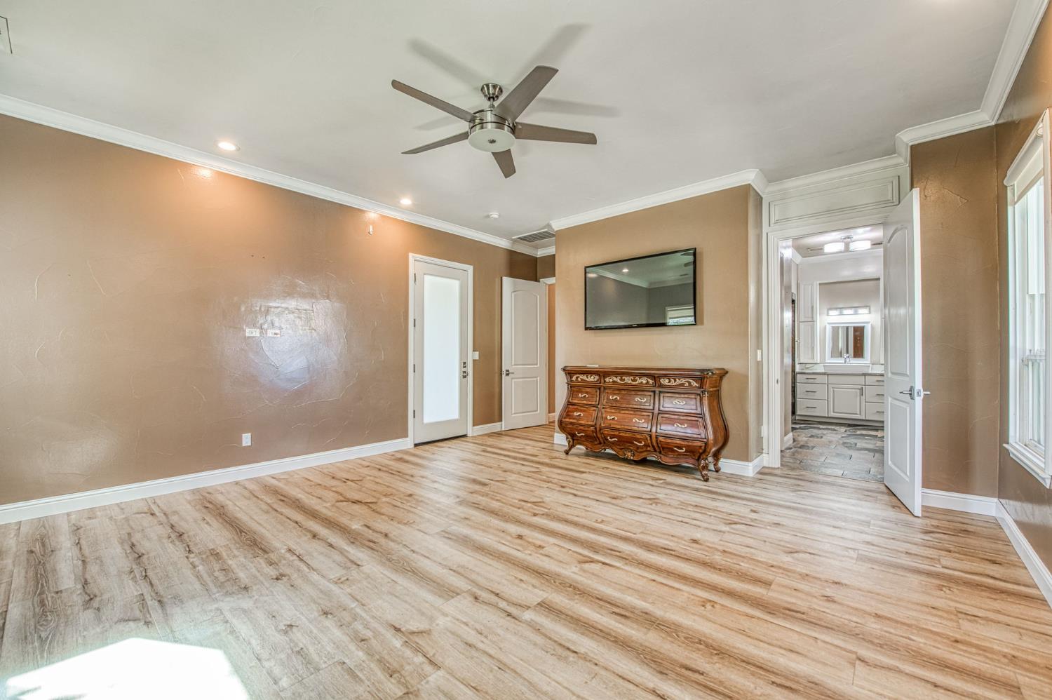 12629 Bronco Rd, Madera, CA 93636