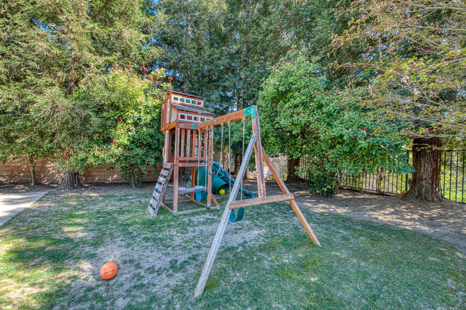 12629 Bronco Rd, Madera, CA 93636