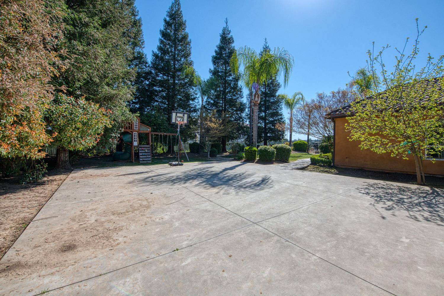 12629 Bronco Rd, Madera, CA 93636