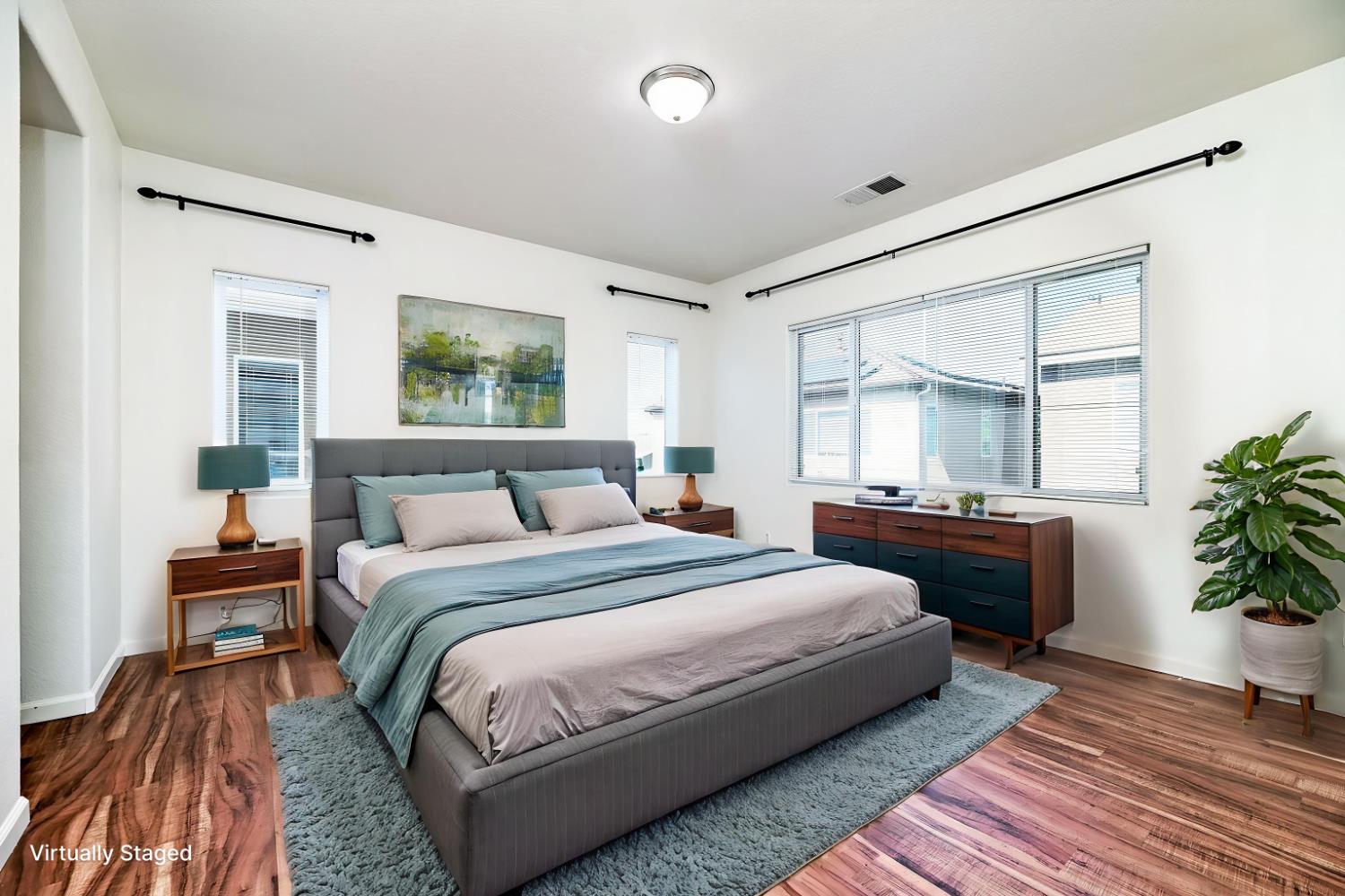 7464 E Robinson Ave, Fresno, CA 93737