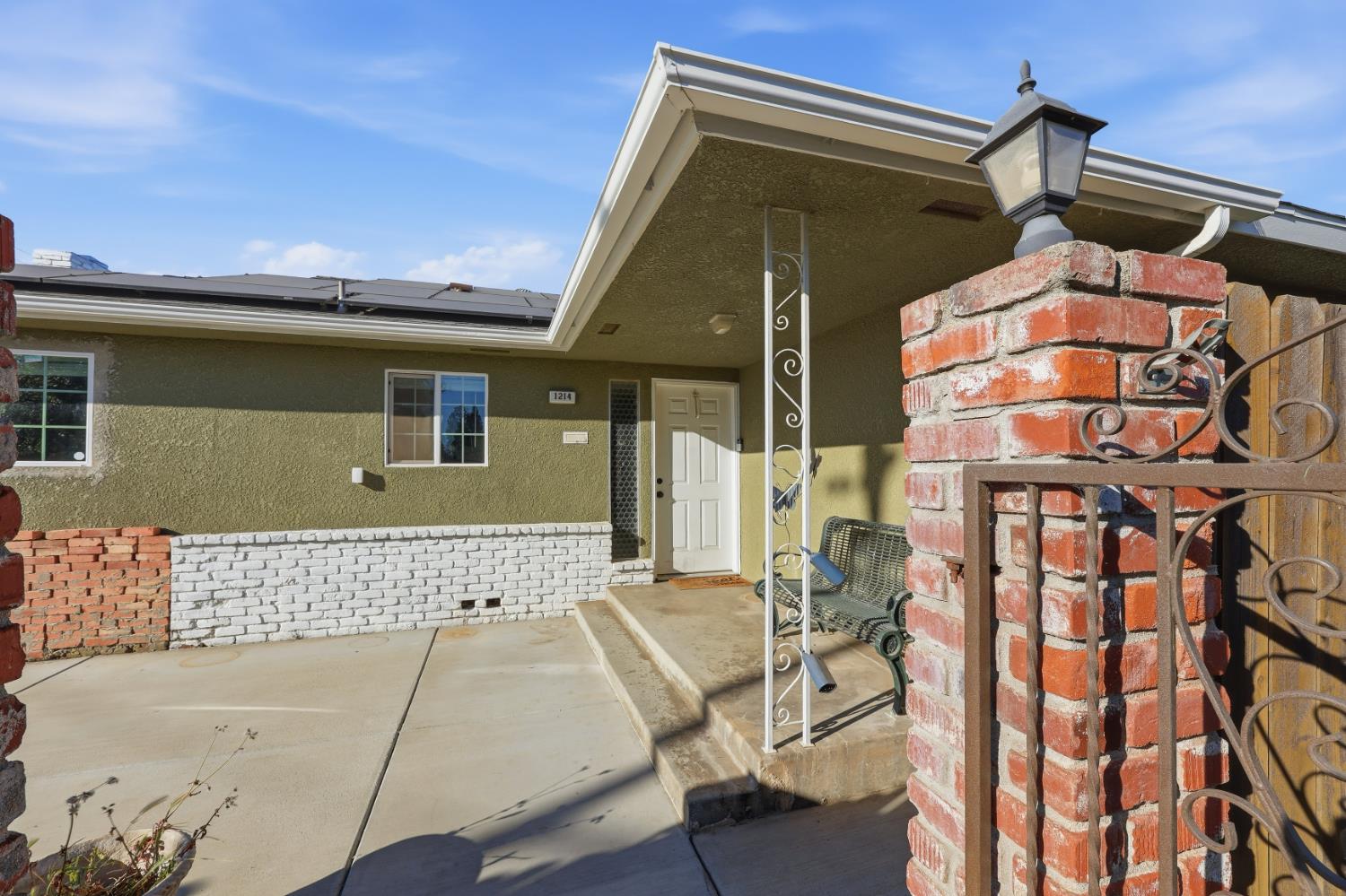 1214 E Mesa Ave, Fresno, CA 93710