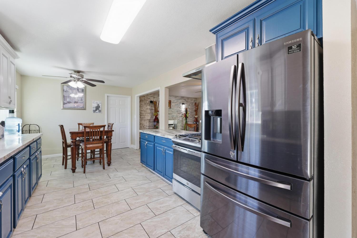 1214 E Mesa Ave, Fresno, CA 93710