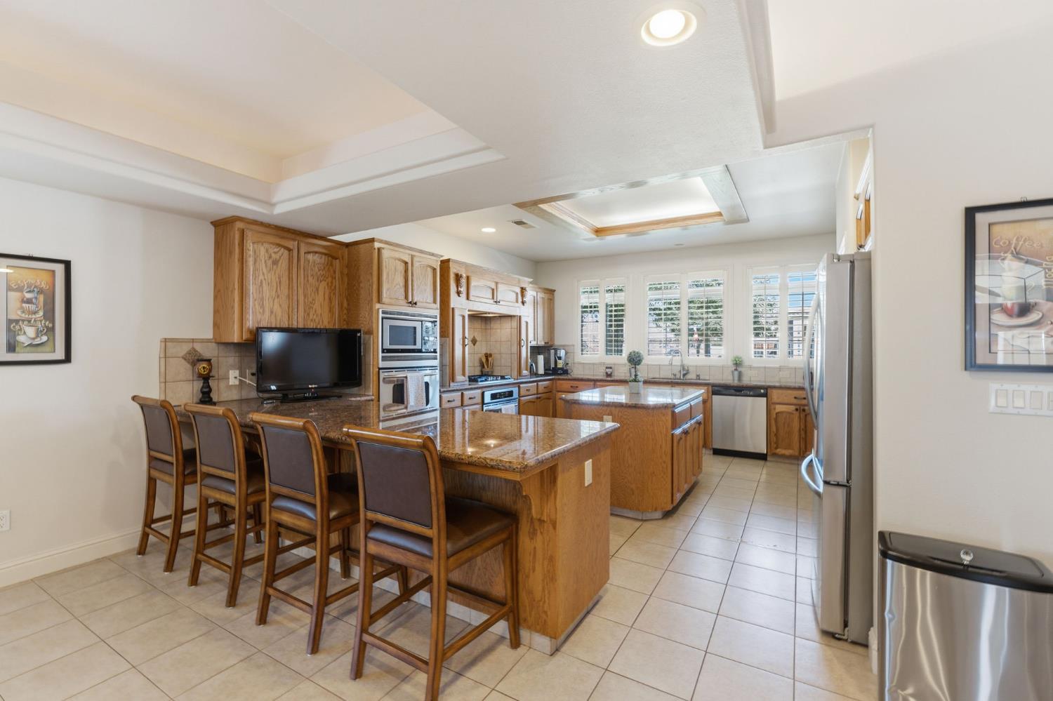 3296 Hollow Ave, Madera, CA 93637