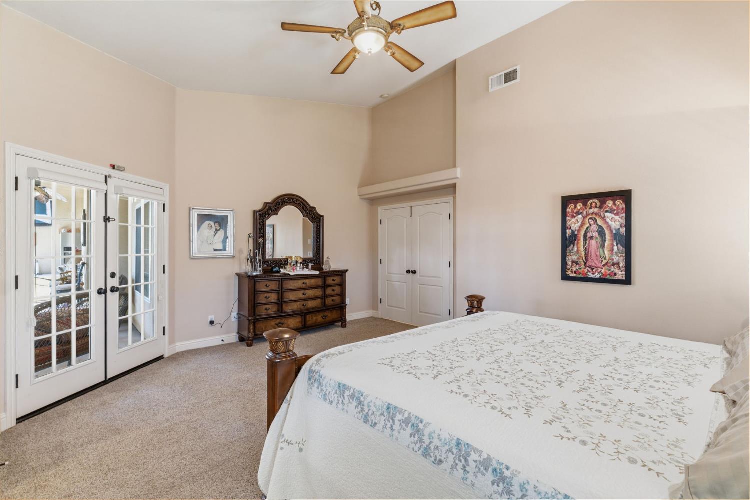 3296 Hollow Ave, Madera, CA 93637