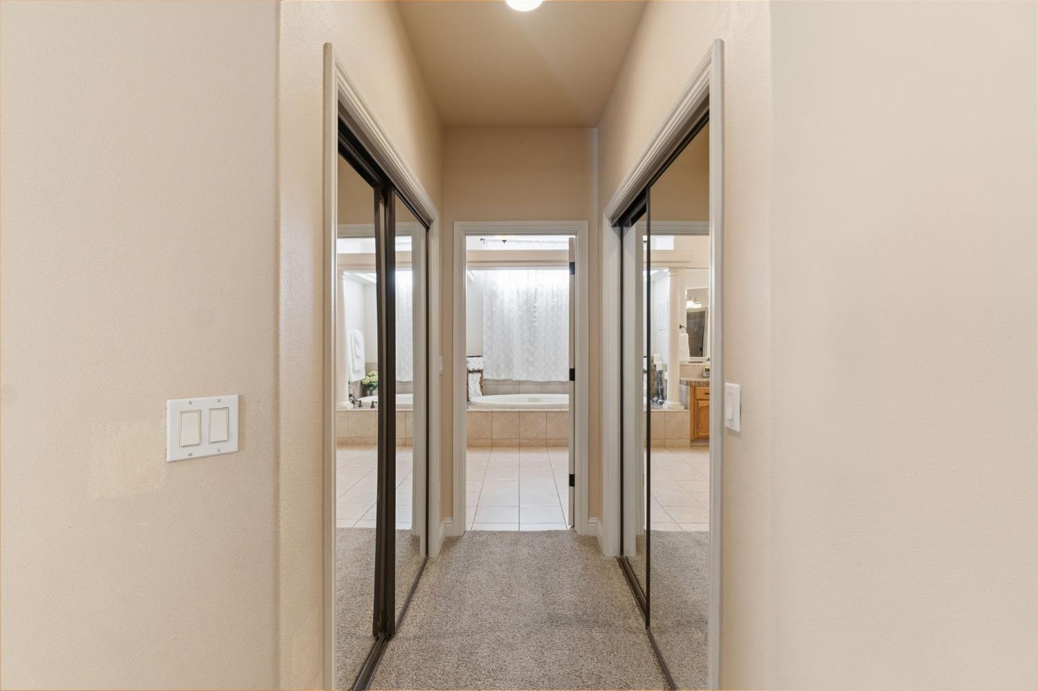 3296 Hollow Ave, Madera, CA 93637