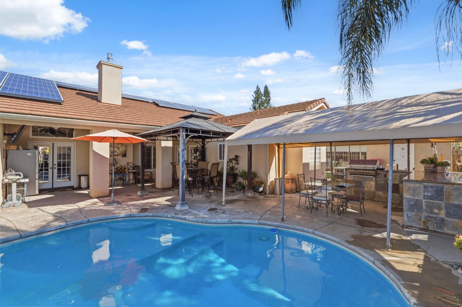 3296 Hollow Ave, Madera, CA 93637