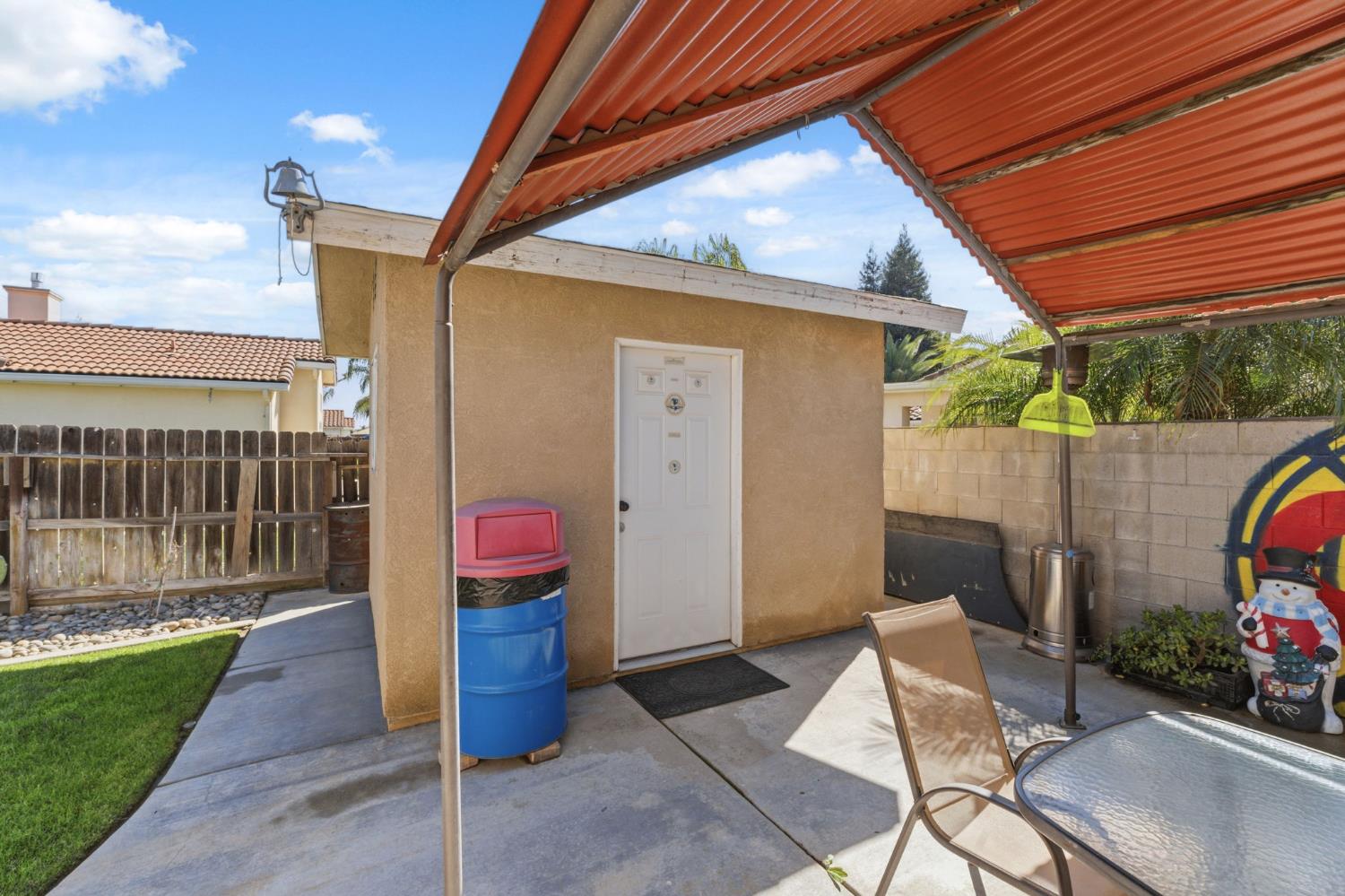 3296 Hollow Ave, Madera, CA 93637