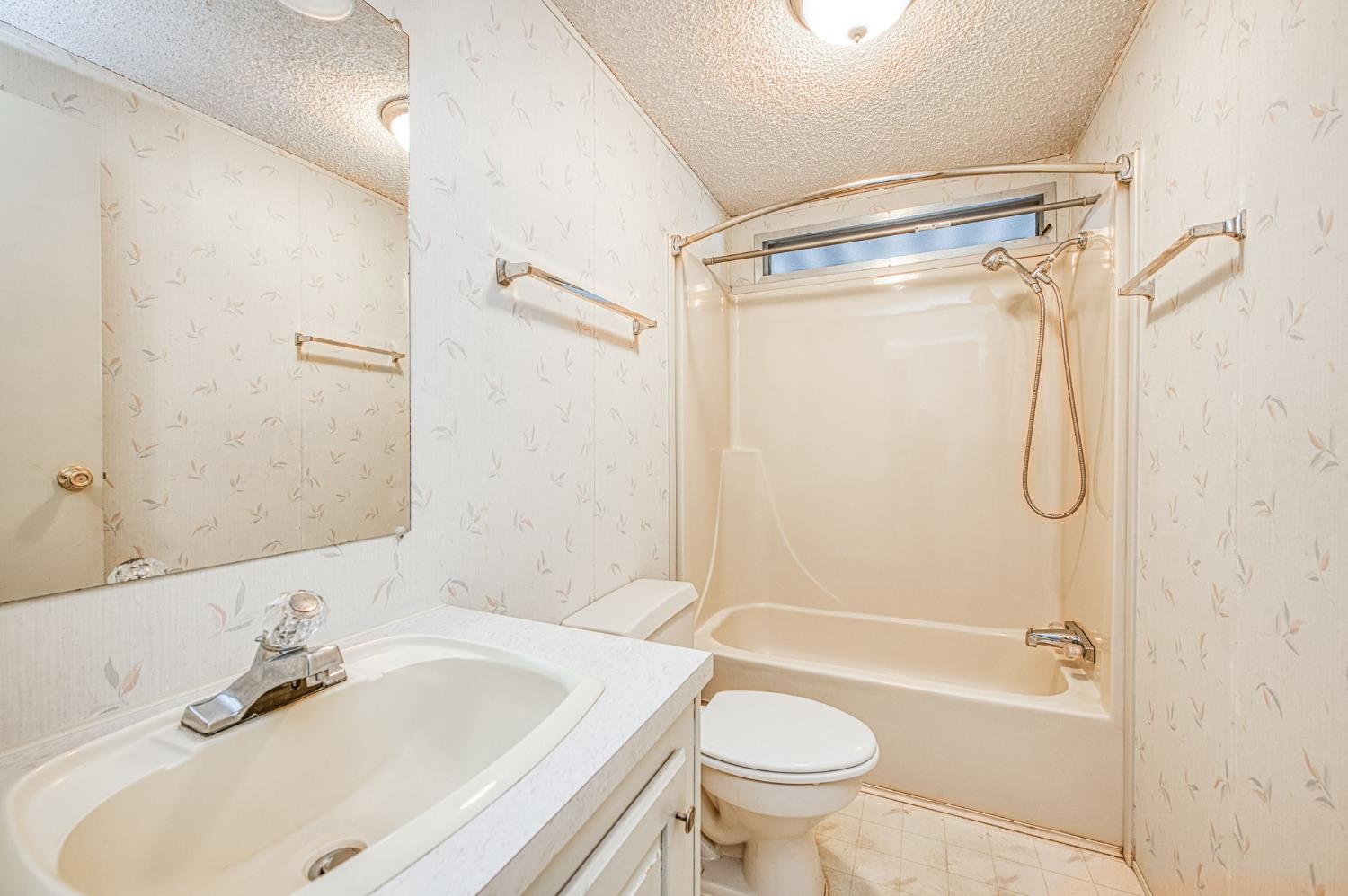 1551 6Th Avenue Dr #157, Kingsburg, CA 93631