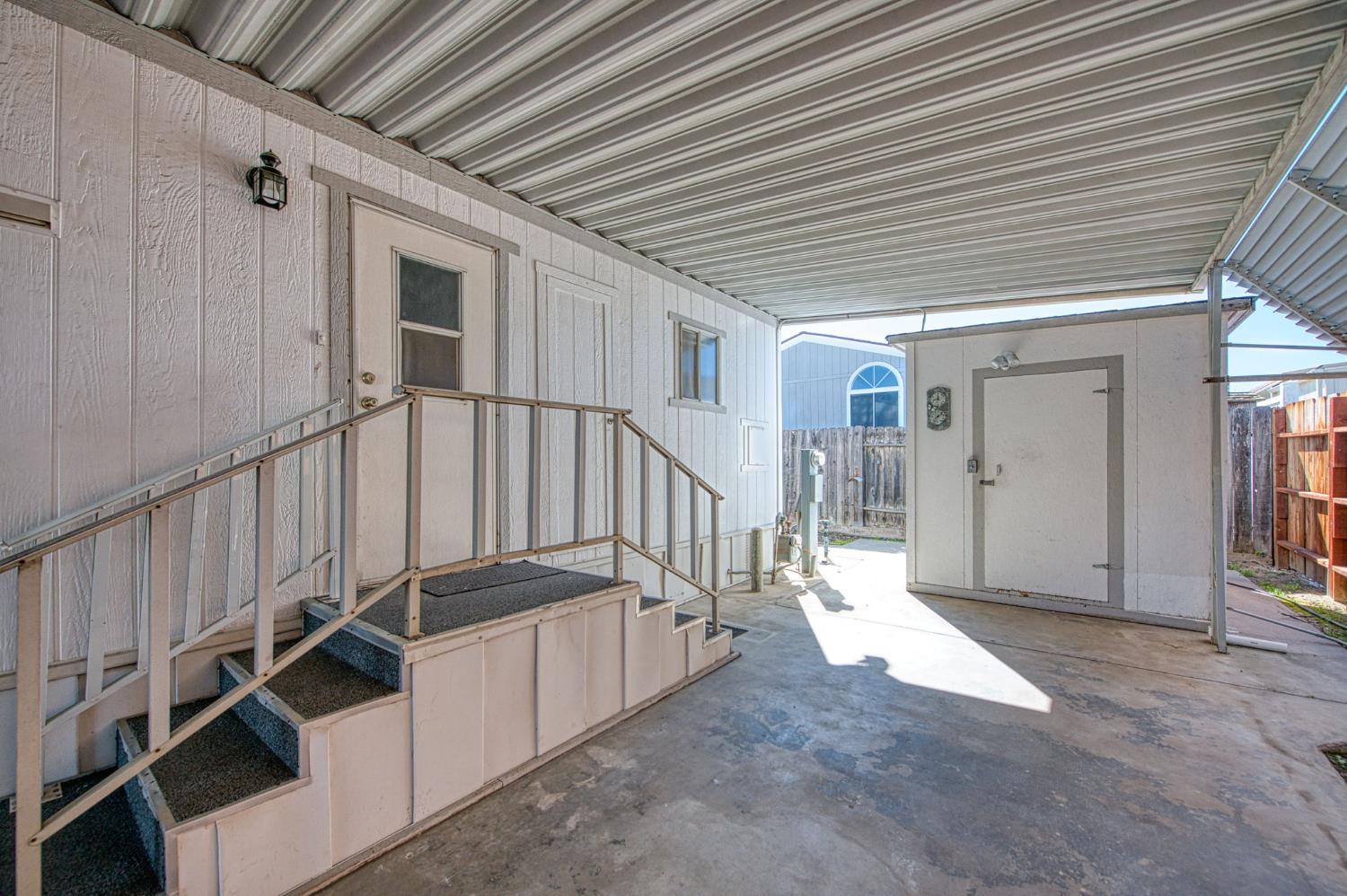 1551 6Th Avenue Dr #157, Kingsburg, CA 93631