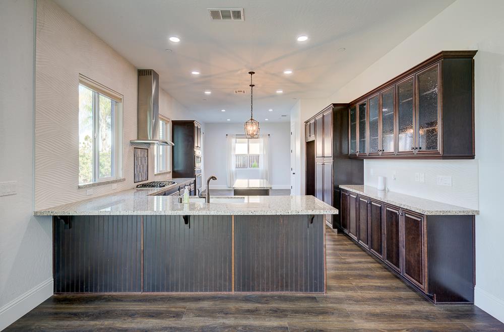 4249 N Waterside Dr, Clovis, CA 93619