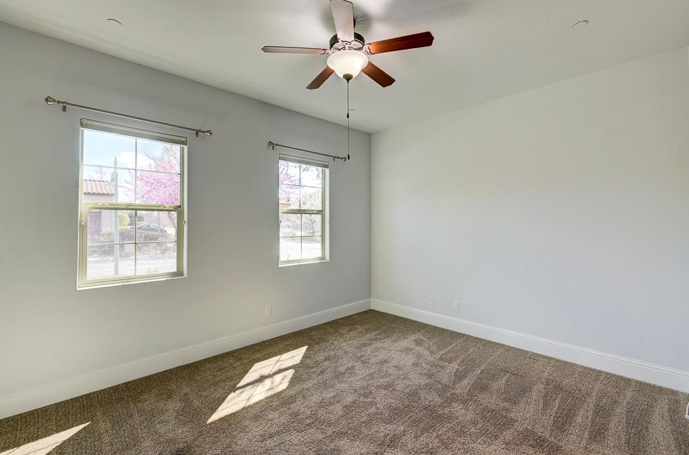 4249 N Waterside Dr, Clovis, CA 93619