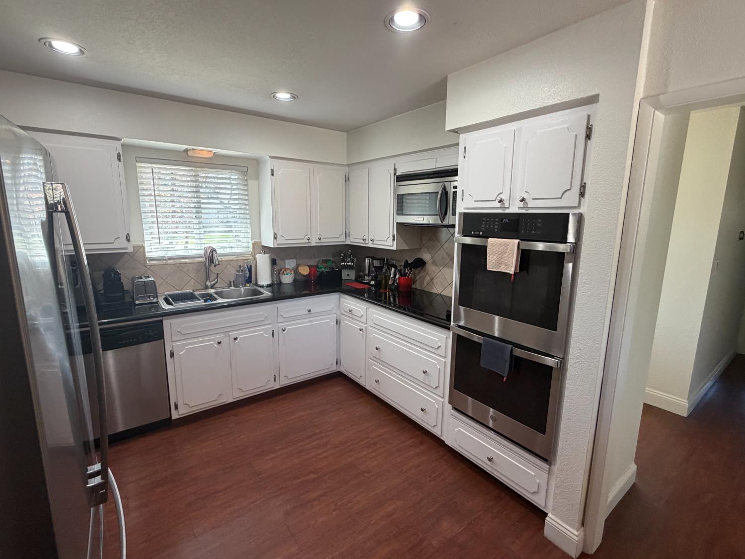 682 E Stuart Ave, Fresno, CA 93710