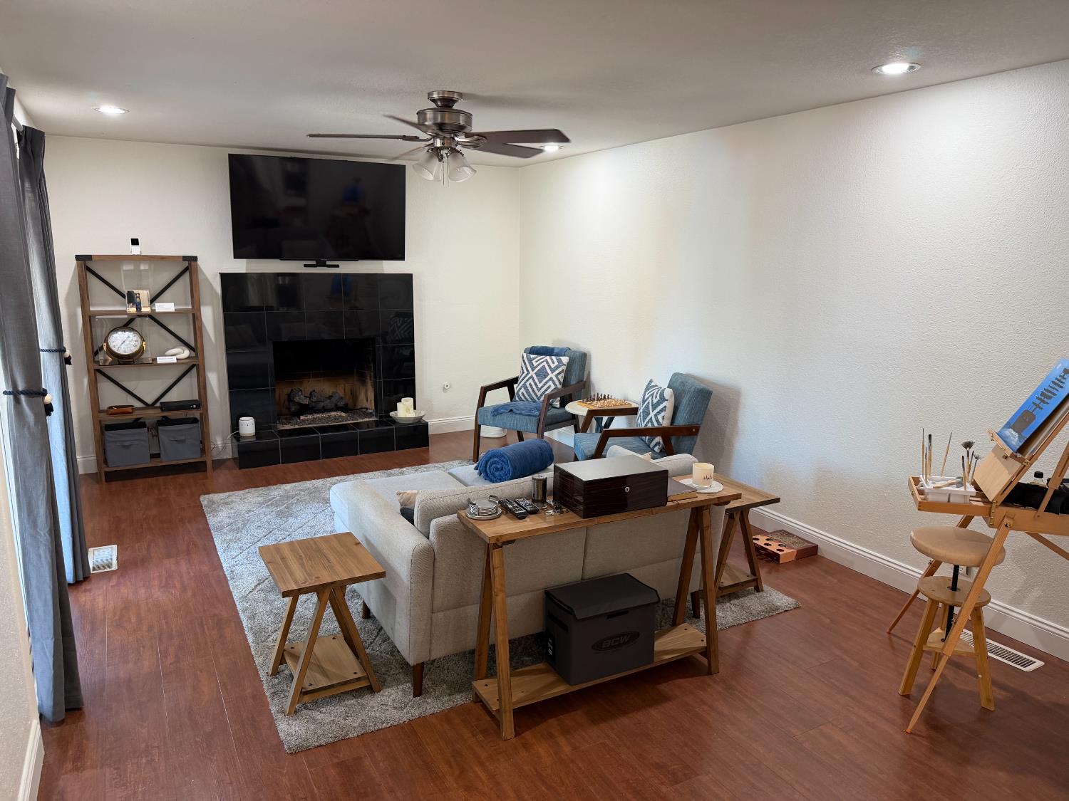 682 E Stuart Ave, Fresno, CA 93710