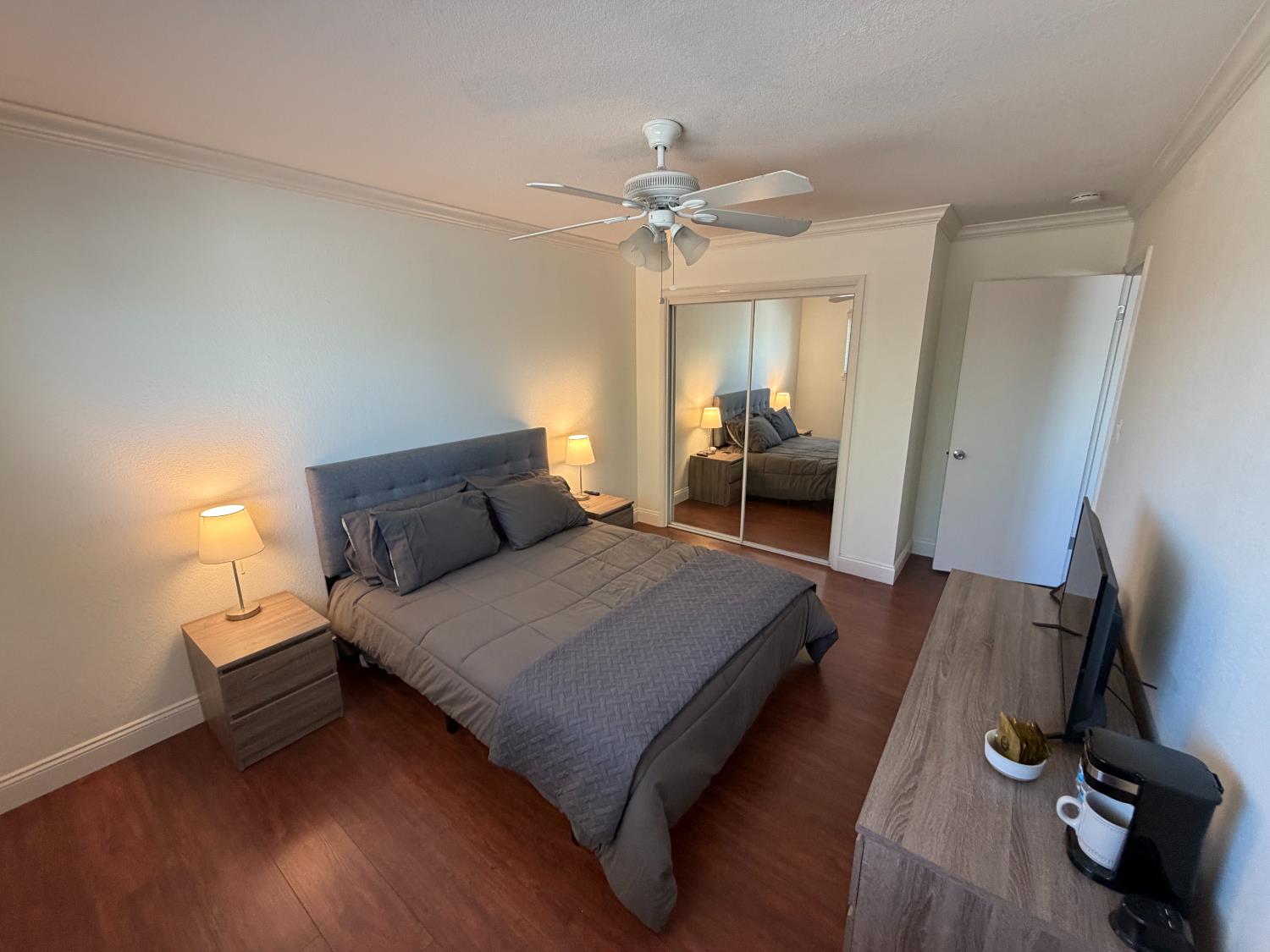 682 E Stuart Ave, Fresno, CA 93710