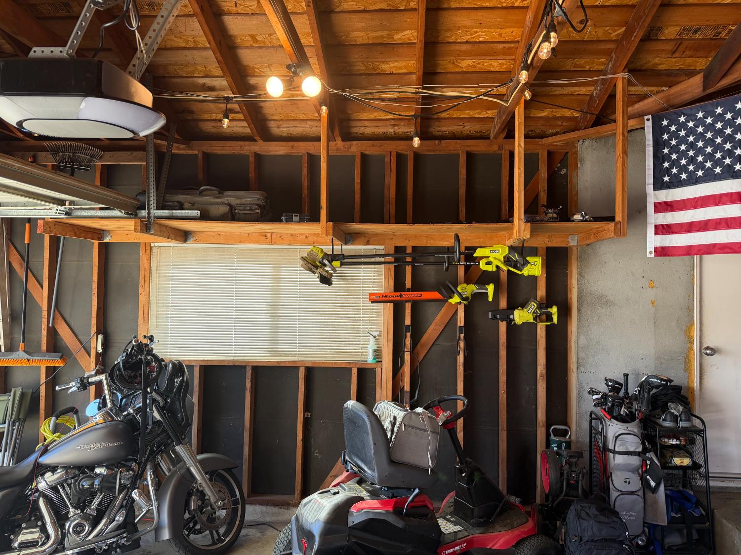 682 E Stuart Ave, Fresno, CA 93710