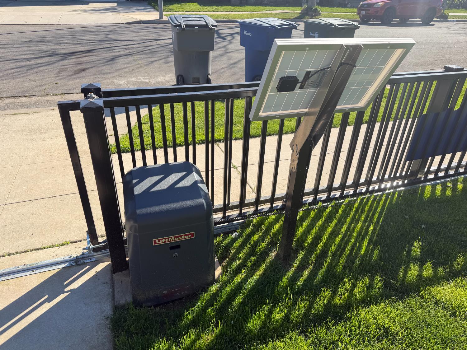 682 E Stuart Ave, Fresno, CA 93710