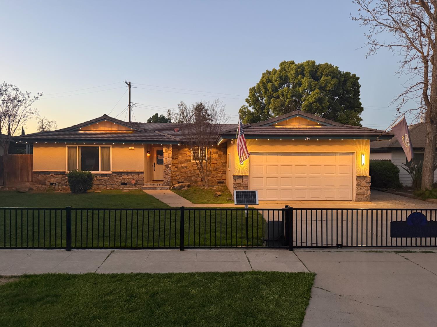 682 E Stuart Ave, Fresno, CA 93710