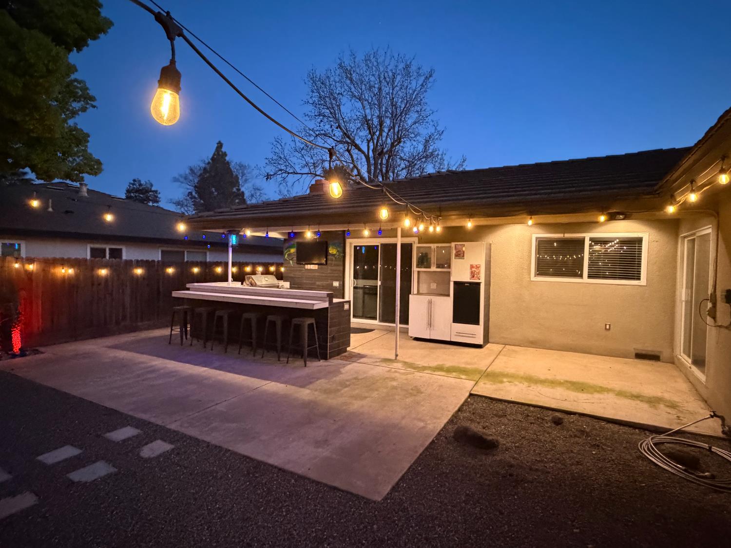 682 E Stuart Ave, Fresno, CA 93710