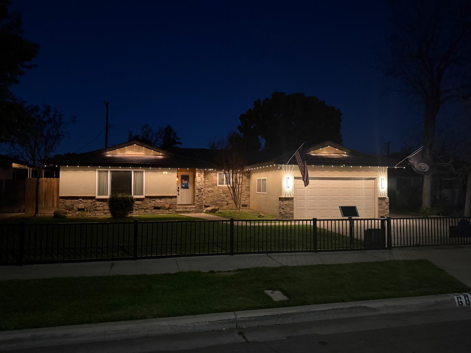 682 E Stuart Ave, Fresno, CA 93710
