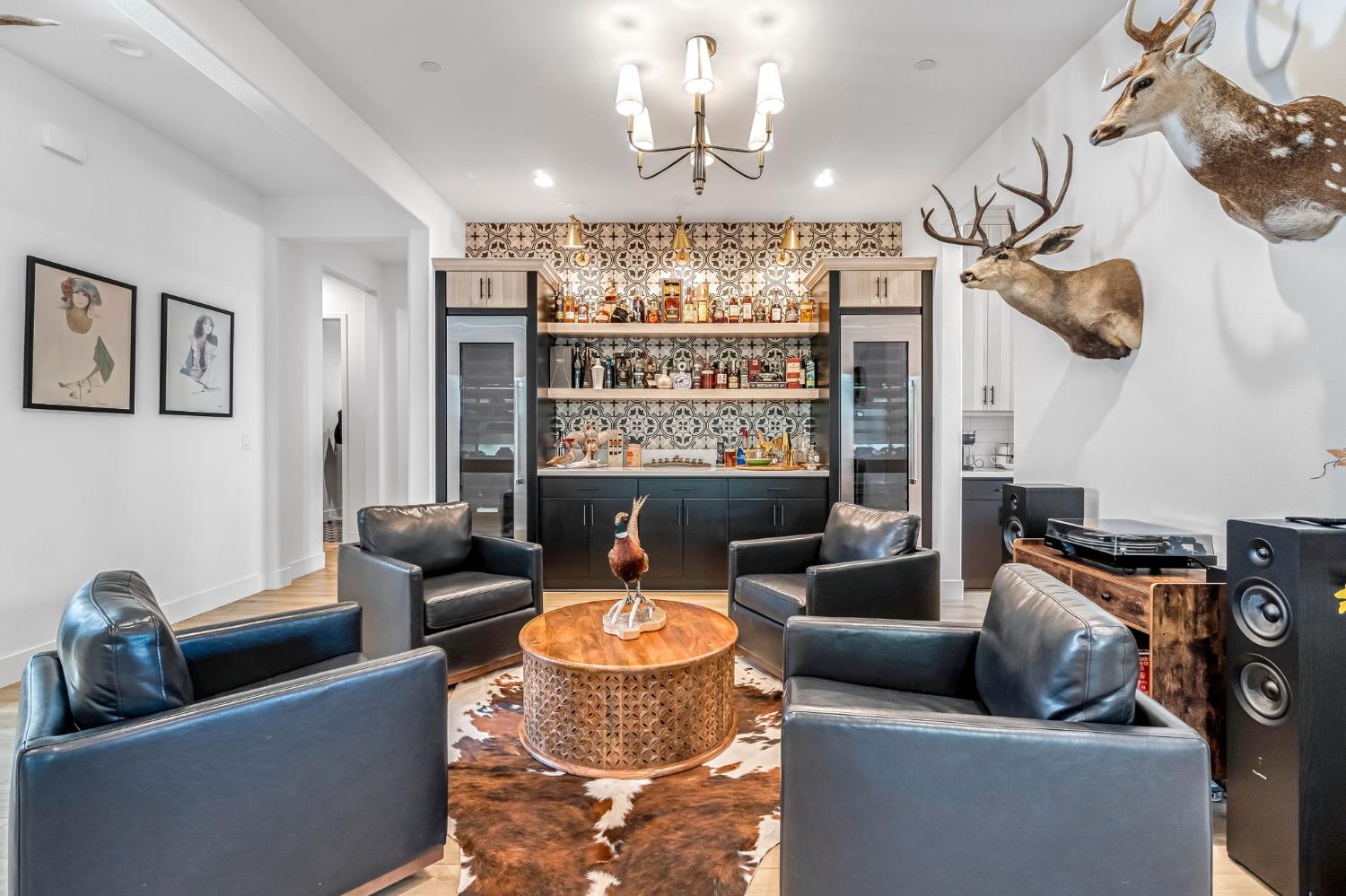 713 Harvest Dr, Madera, CA 93636