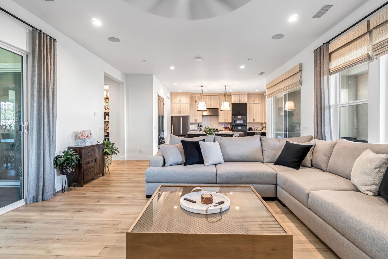 713 Harvest Dr, Madera, CA 93636