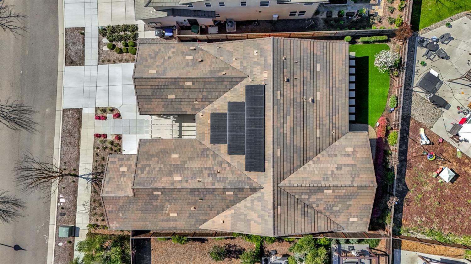 713 Harvest Dr, Madera, CA 93636