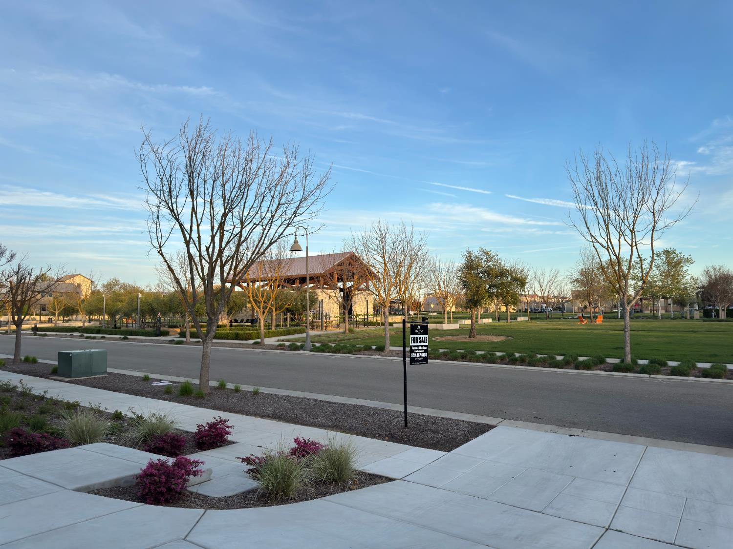 713 Harvest Dr, Madera, CA 93636