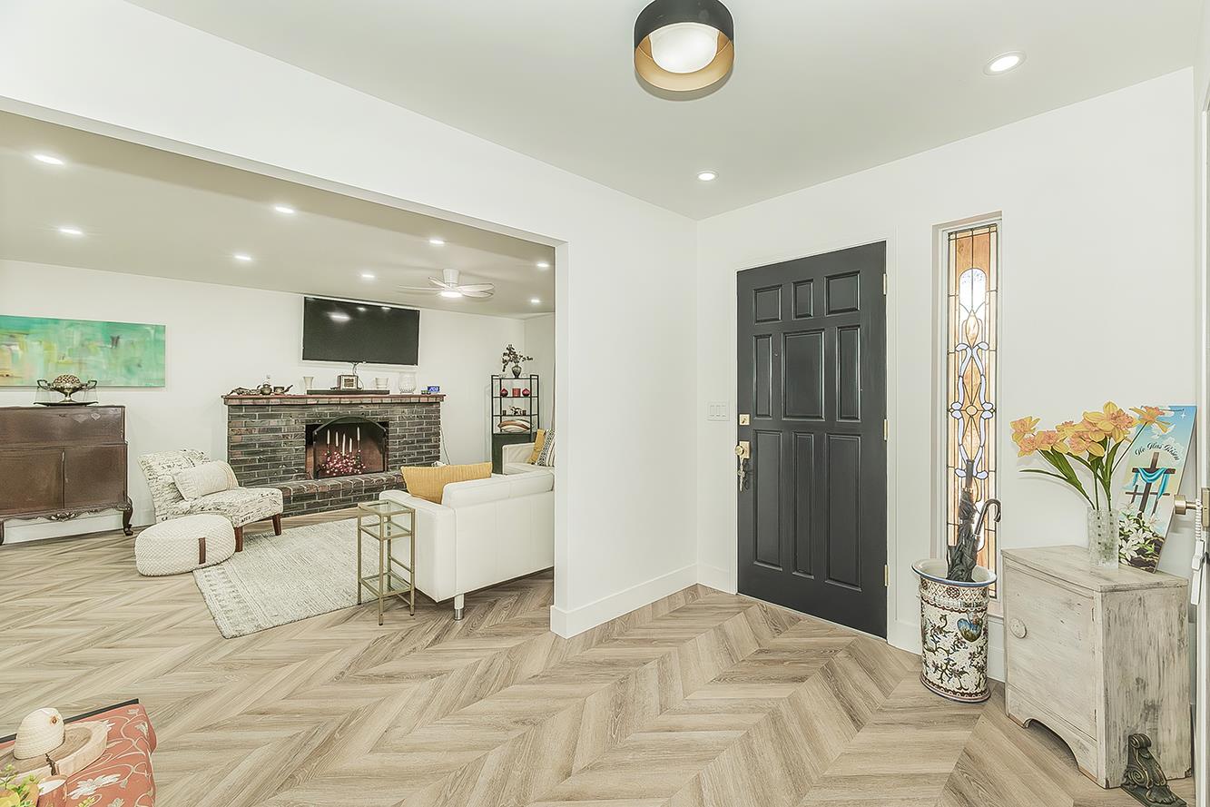 714 E Ann Dr, Reedley, CA 93654