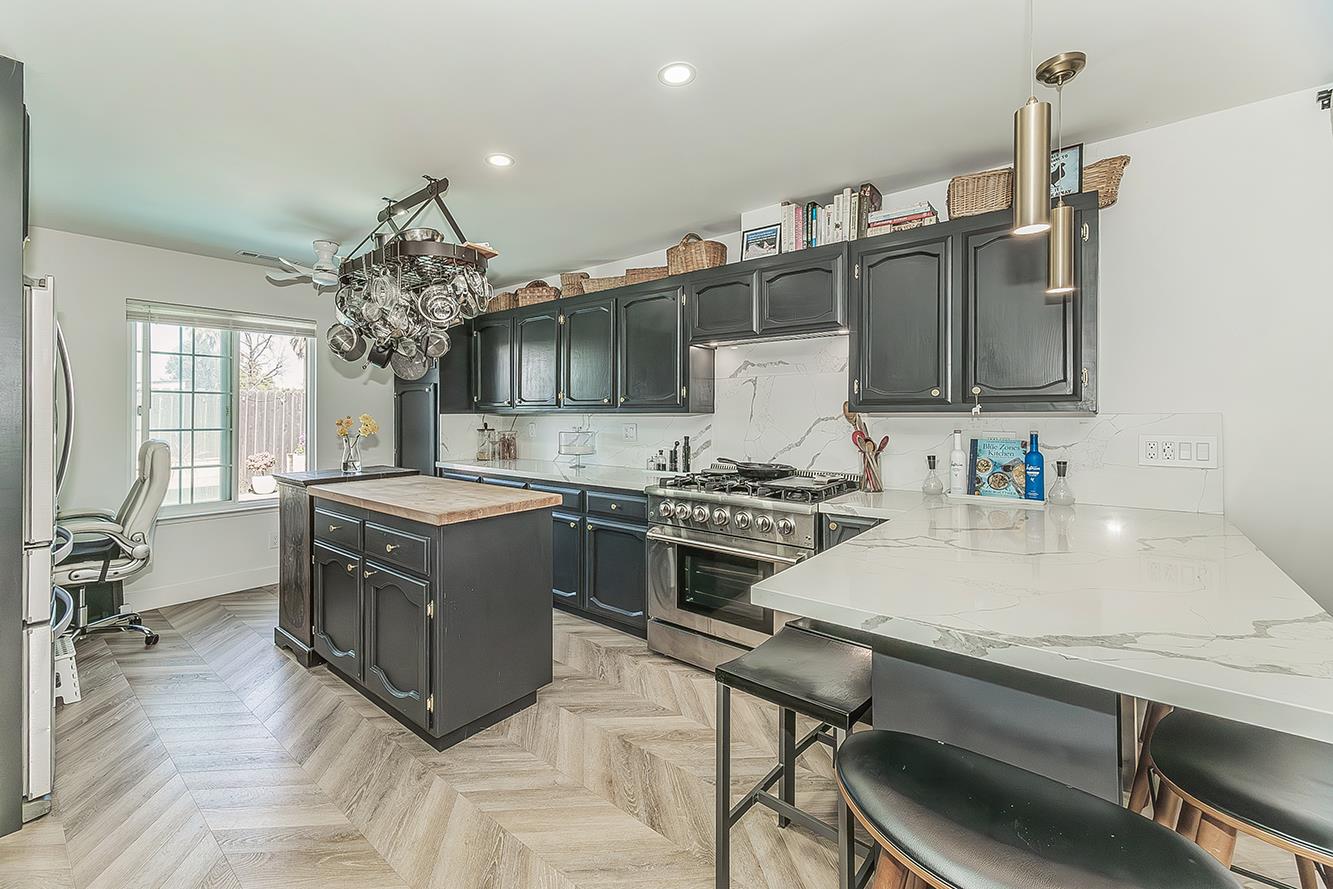 714 E Ann Dr, Reedley, CA 93654