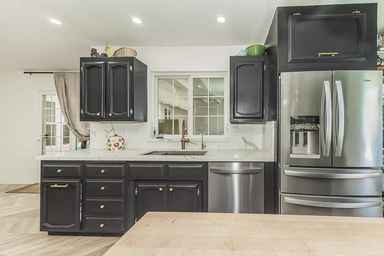 714 E Ann Dr, Reedley, CA 93654