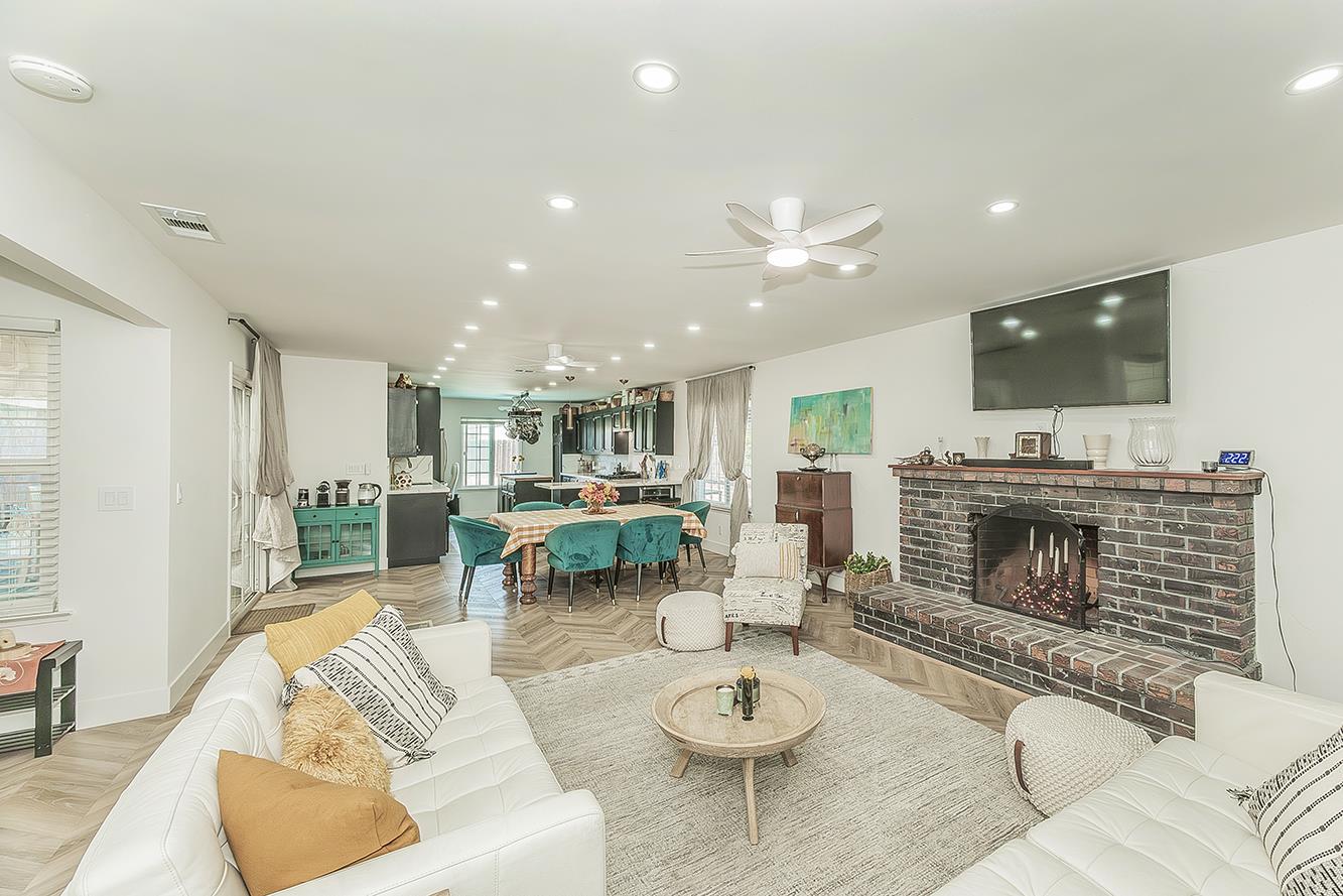 714 E Ann Dr, Reedley, CA 93654