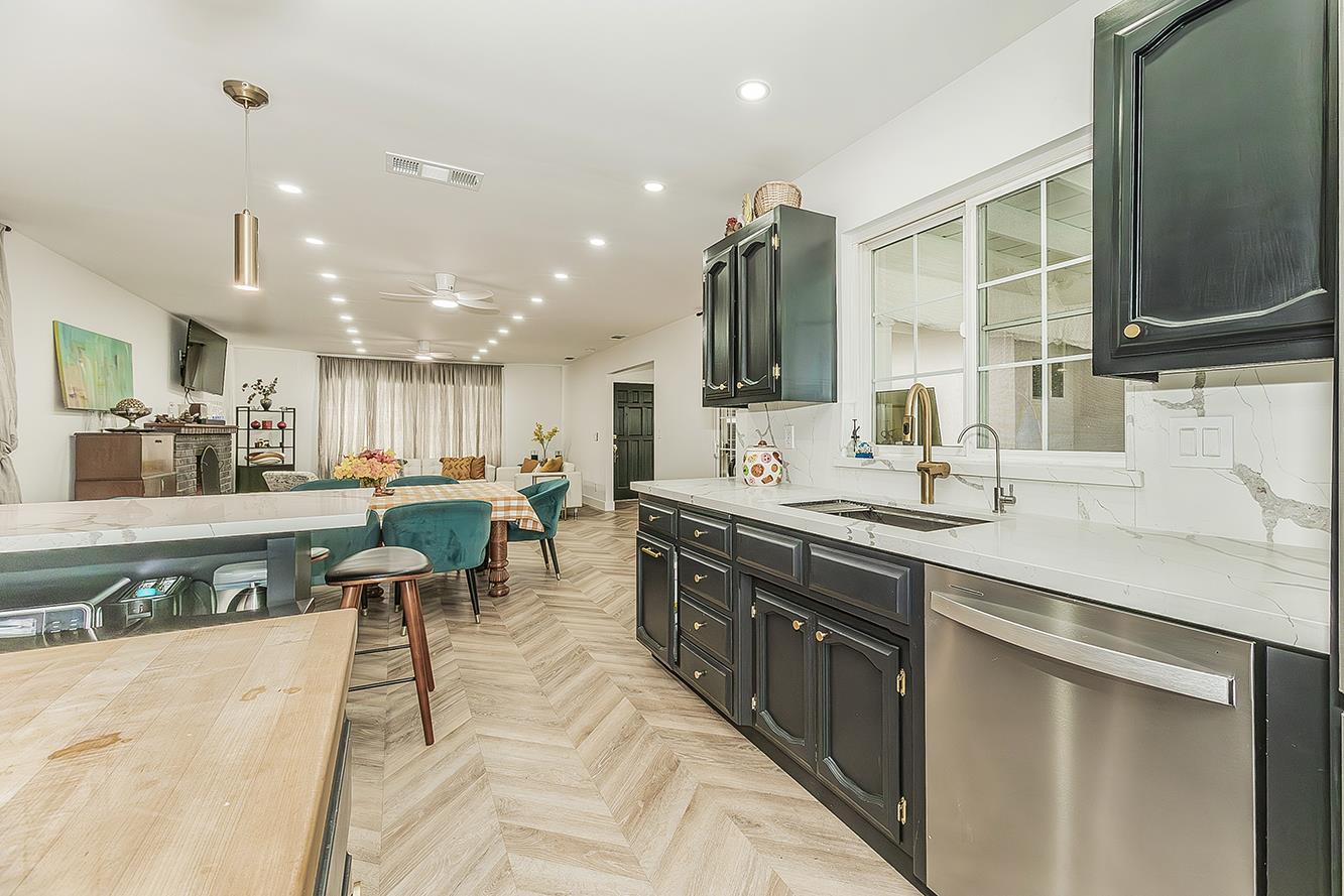 714 E Ann Dr, Reedley, CA 93654