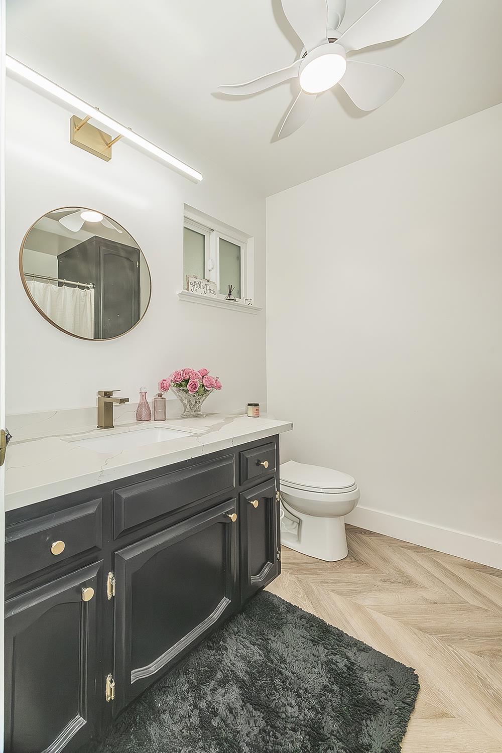 714 E Ann Dr, Reedley, CA 93654