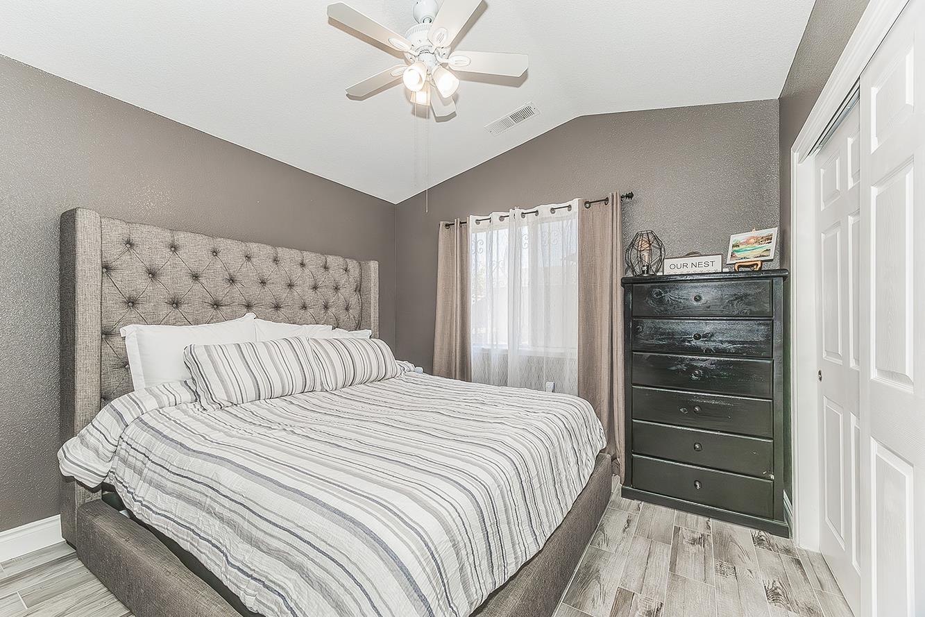 208 Kelly Ave, Parlier, CA 93648