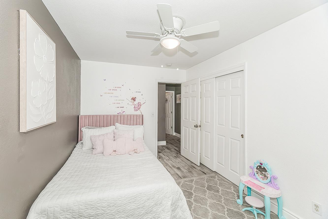 208 Kelly Ave, Parlier, CA 93648