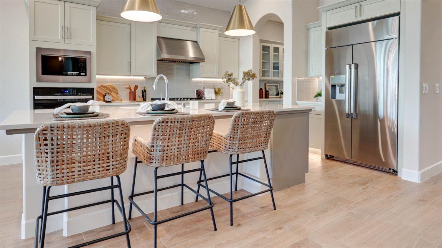 1687 N Blackwood Ave, Clovis, CA 93619