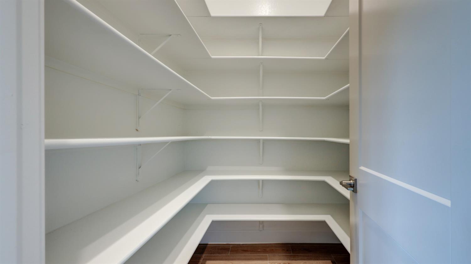 1687 N Blackwood Ave, Clovis, CA 93619