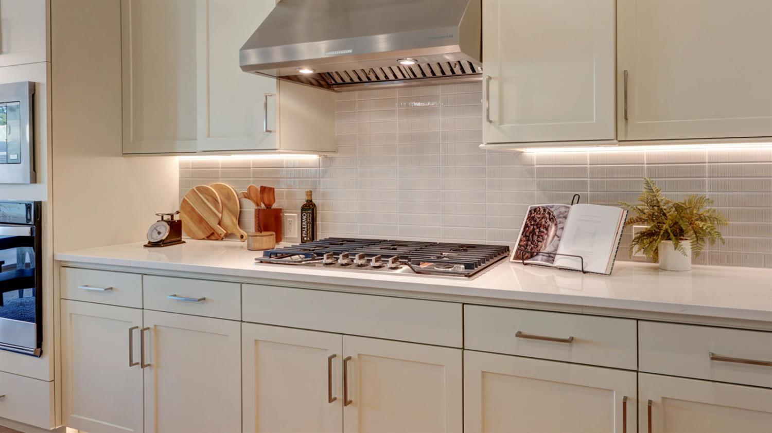 1687 N Blackwood Ave, Clovis, CA 93619