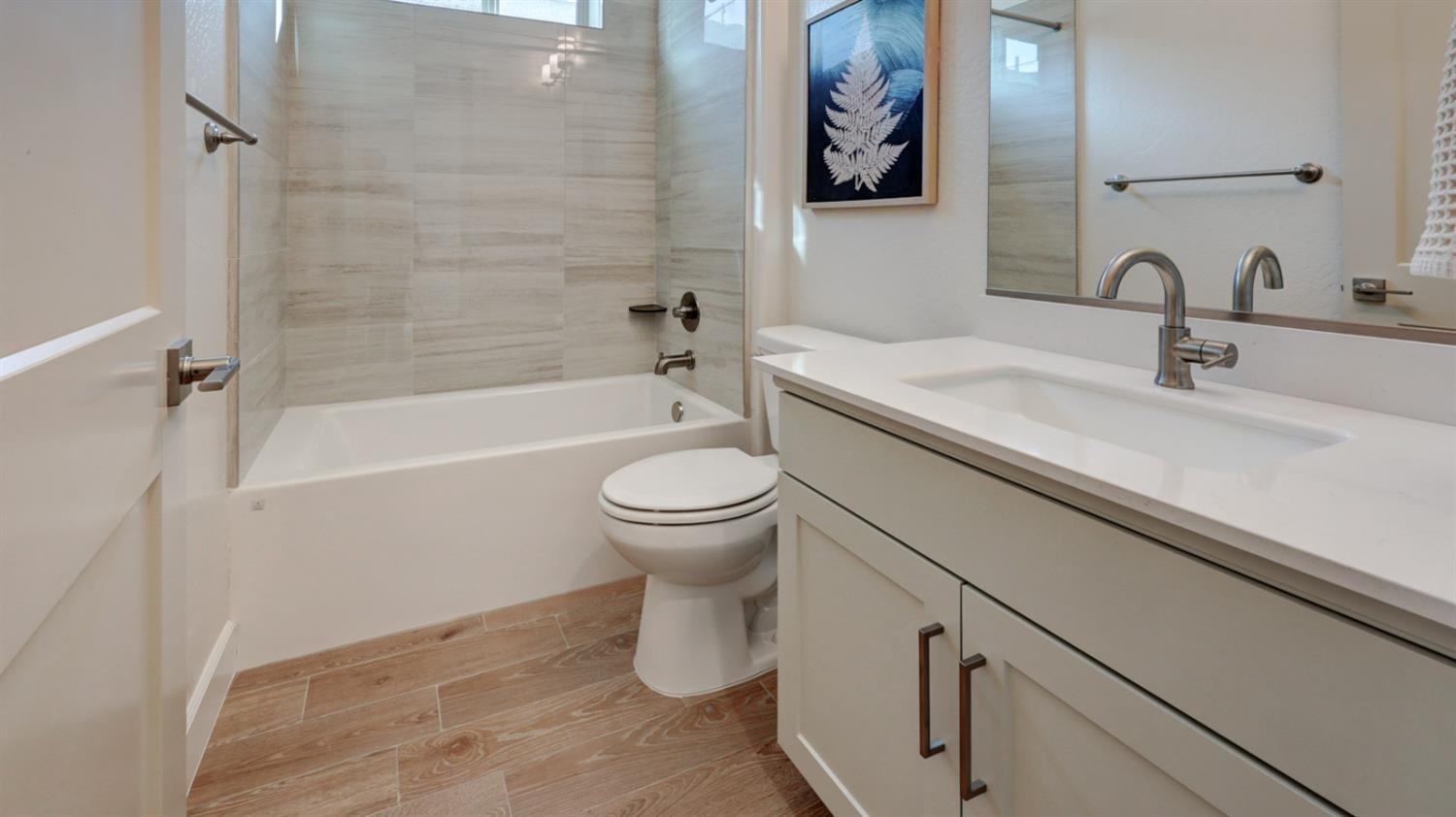 1687 N Blackwood Ave, Clovis, CA 93619