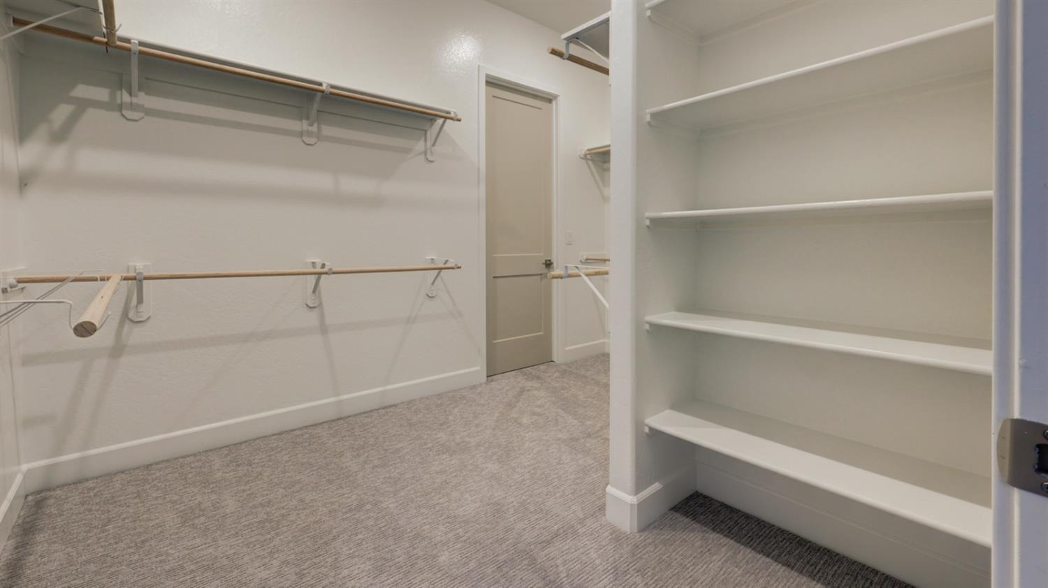 1687 N Blackwood Ave, Clovis, CA 93619