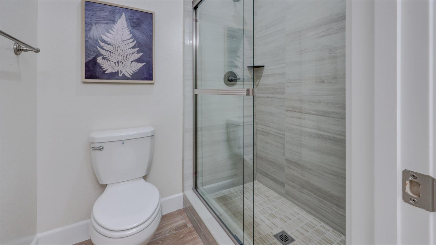 1687 N Blackwood Ave, Clovis, CA 93619