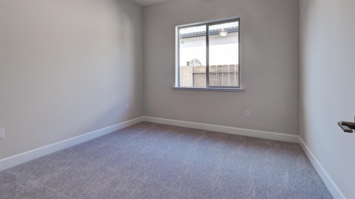 1687 N Blackwood Ave, Clovis, CA 93619