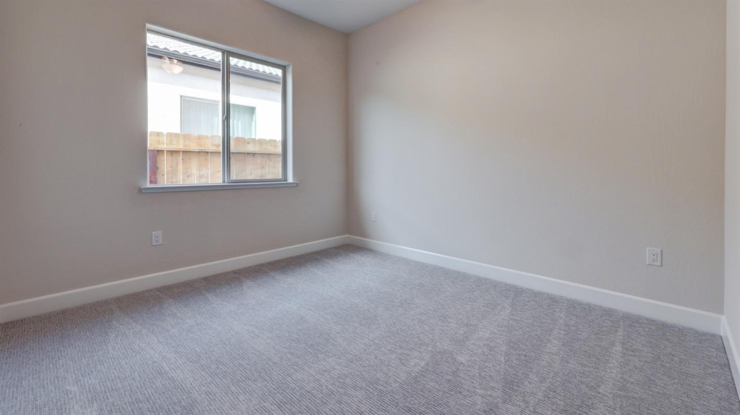 1687 N Blackwood Ave, Clovis, CA 93619