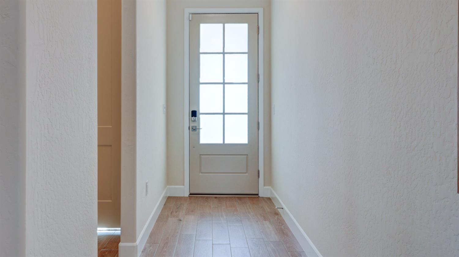 1687 N Blackwood Ave, Clovis, CA 93619