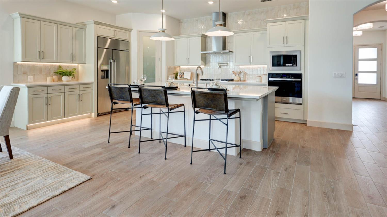 1675 N Blackwood Ave, Clovis, CA 93619