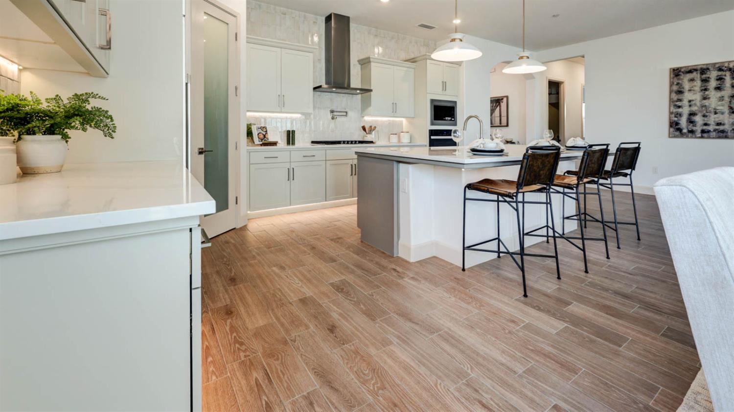 1675 N Blackwood Ave, Clovis, CA 93619